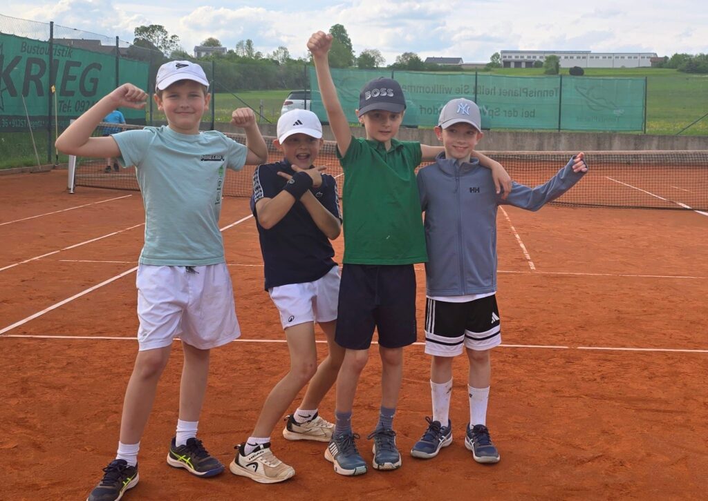 TCGW Dunlop U10 Midcourt